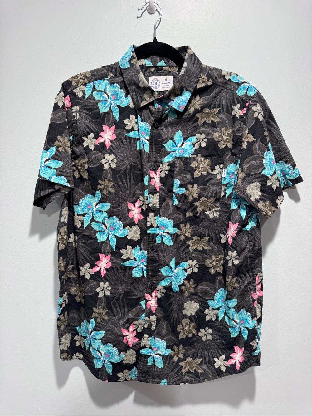 Hurley Black Floral Short-Sleeve Button-Up Shirt - Turquoise & Pink
